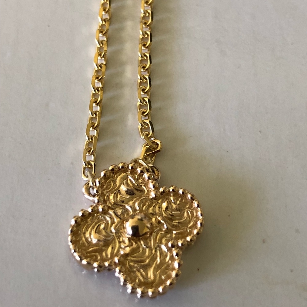 Textured Gold Floral Quatrefoil Pendant Necklace